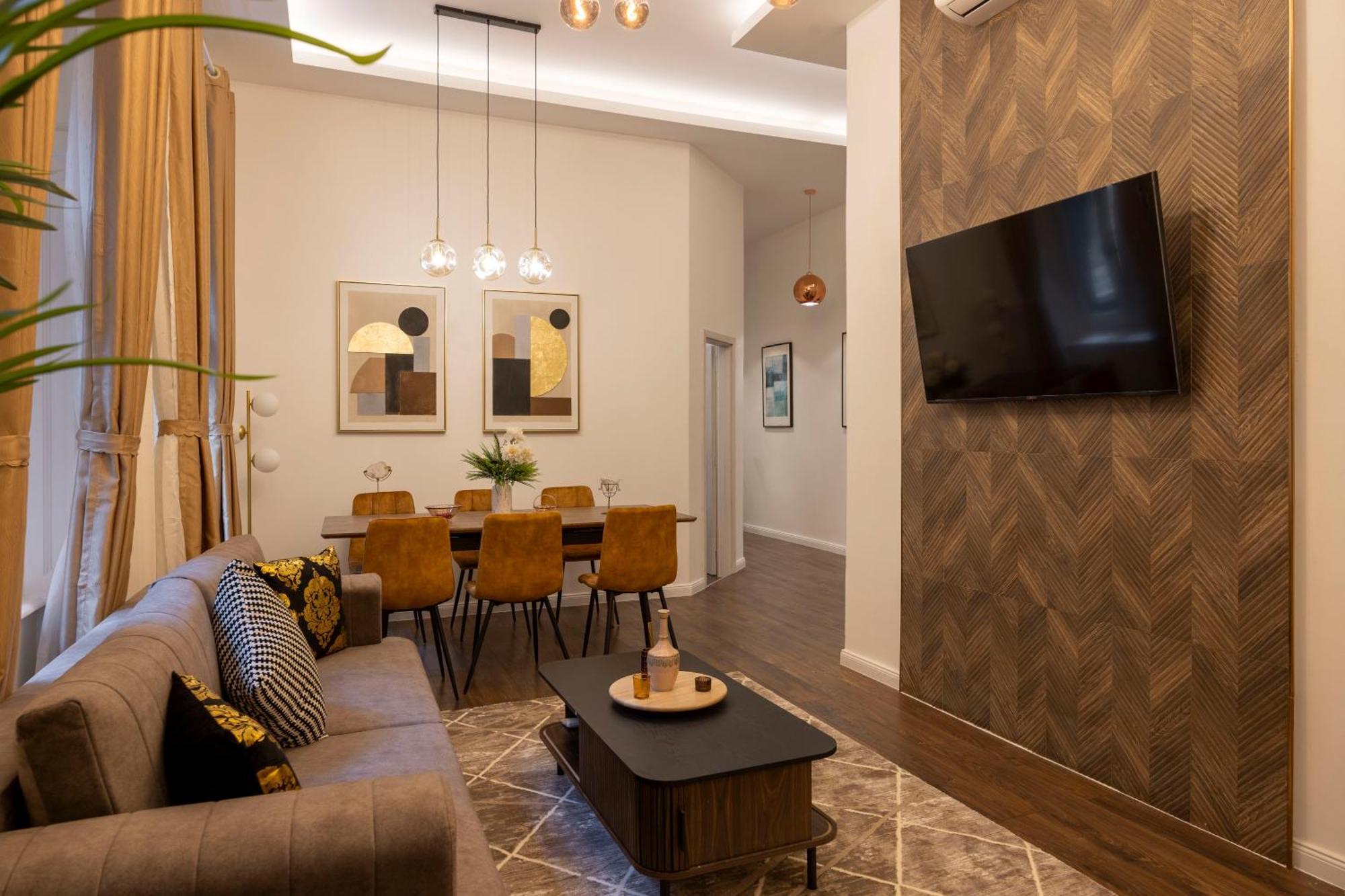 Exclusive Downtown Quentin Residence By Prestige Homes Boedapest Buitenkant foto