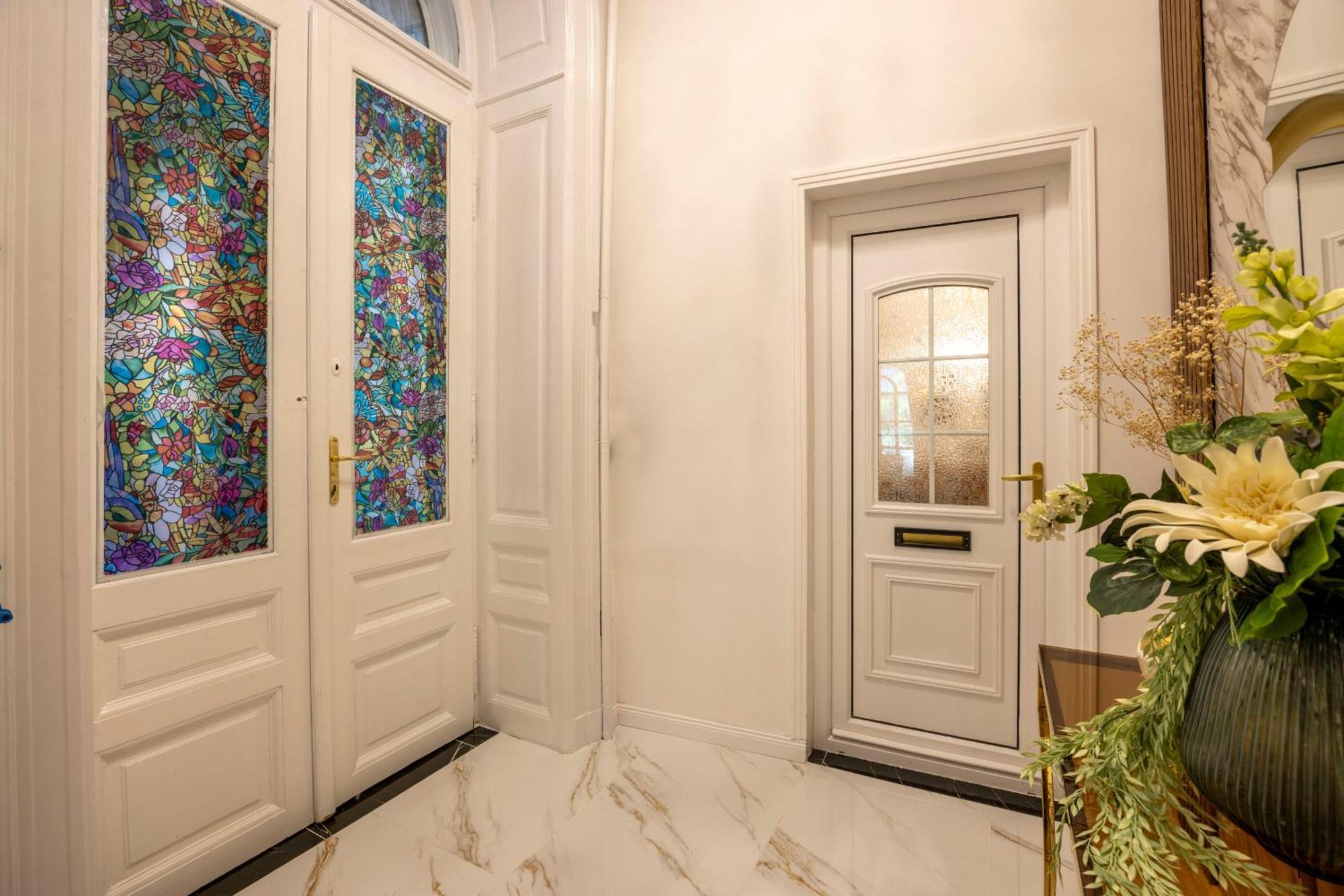Exclusive Downtown Quentin Residence By Prestige Homes Boedapest Buitenkant foto